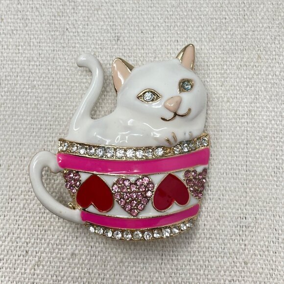 Cat in a Teacup Brooch Pin Pink‎ Rhinestones Kitty Hearts Valentine Love Enamel - Picture 1 of 7